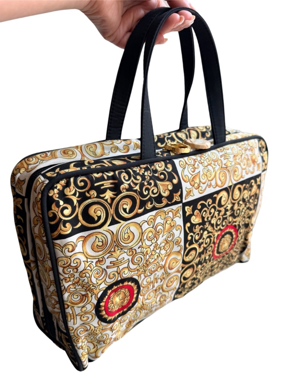 Baroque Elegant Black & Gold Zipper Toiletry Travel Bag